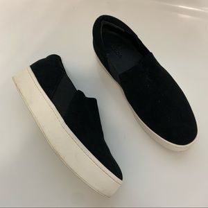 VINCE  Suede Warren Sneaker size 9.5 black